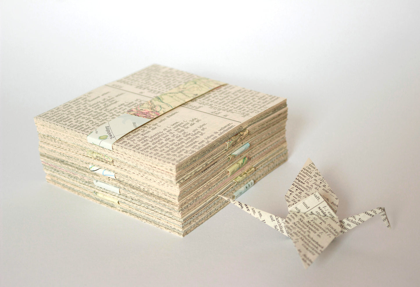 11x11cm Thin Book Pages Origami Paper, 50 Sheets